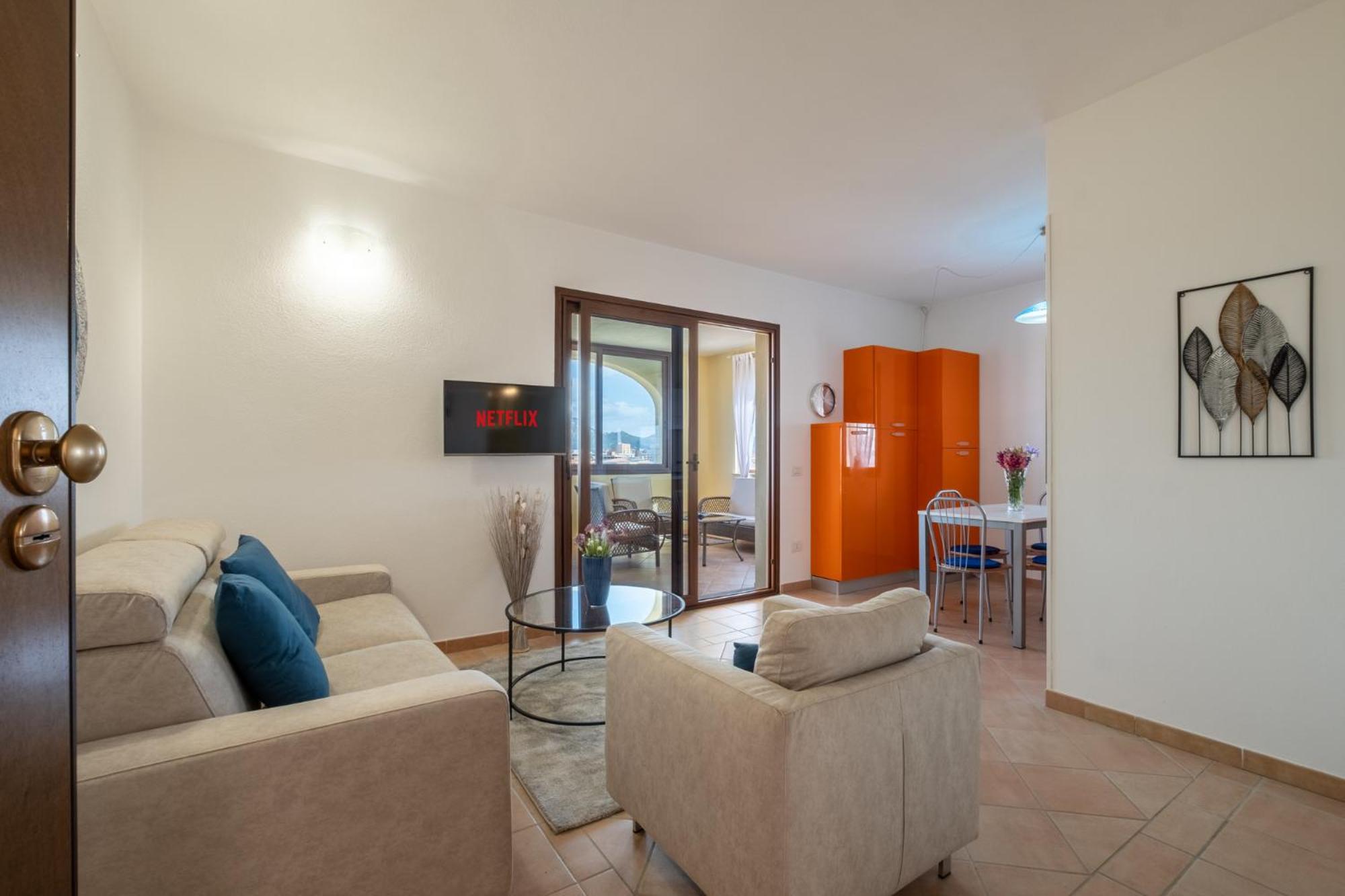 Elegante Vista Mare Apartment Olbia